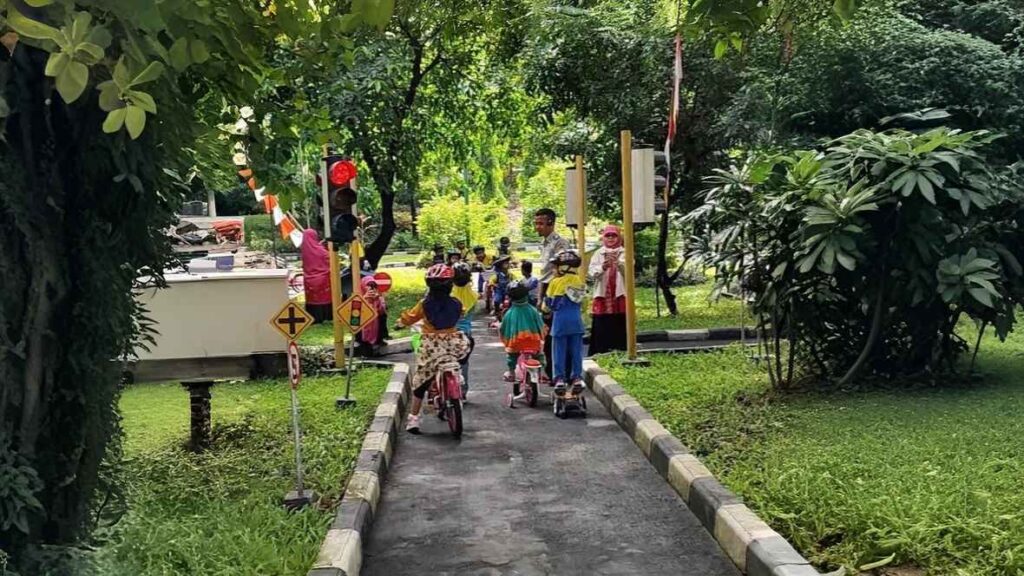 Perbedaan PAUD dan Play Group