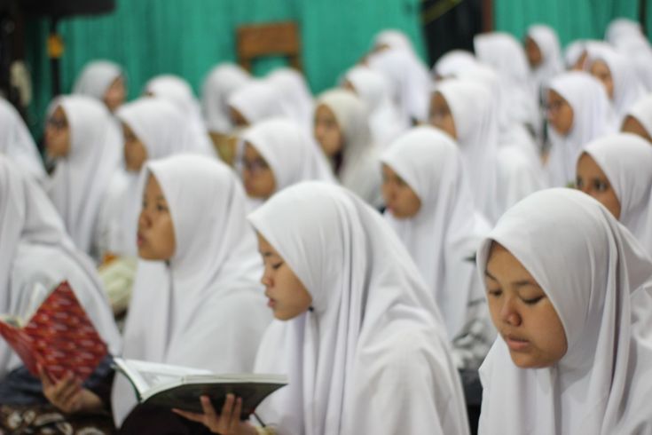 pentingnya sekolah berbasis agama untuk anak